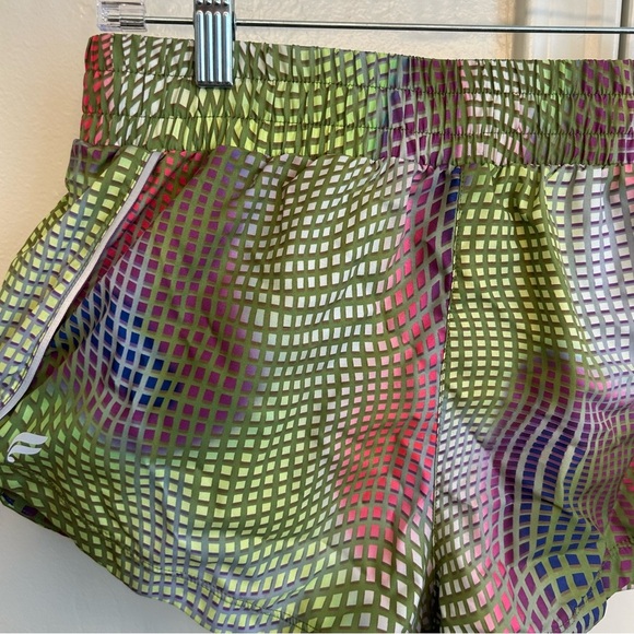 NWT Fabletics Full Speed Mid-Rise Run Shorts Size Small Melted Matrix Cosmic - Picture 5 of 10